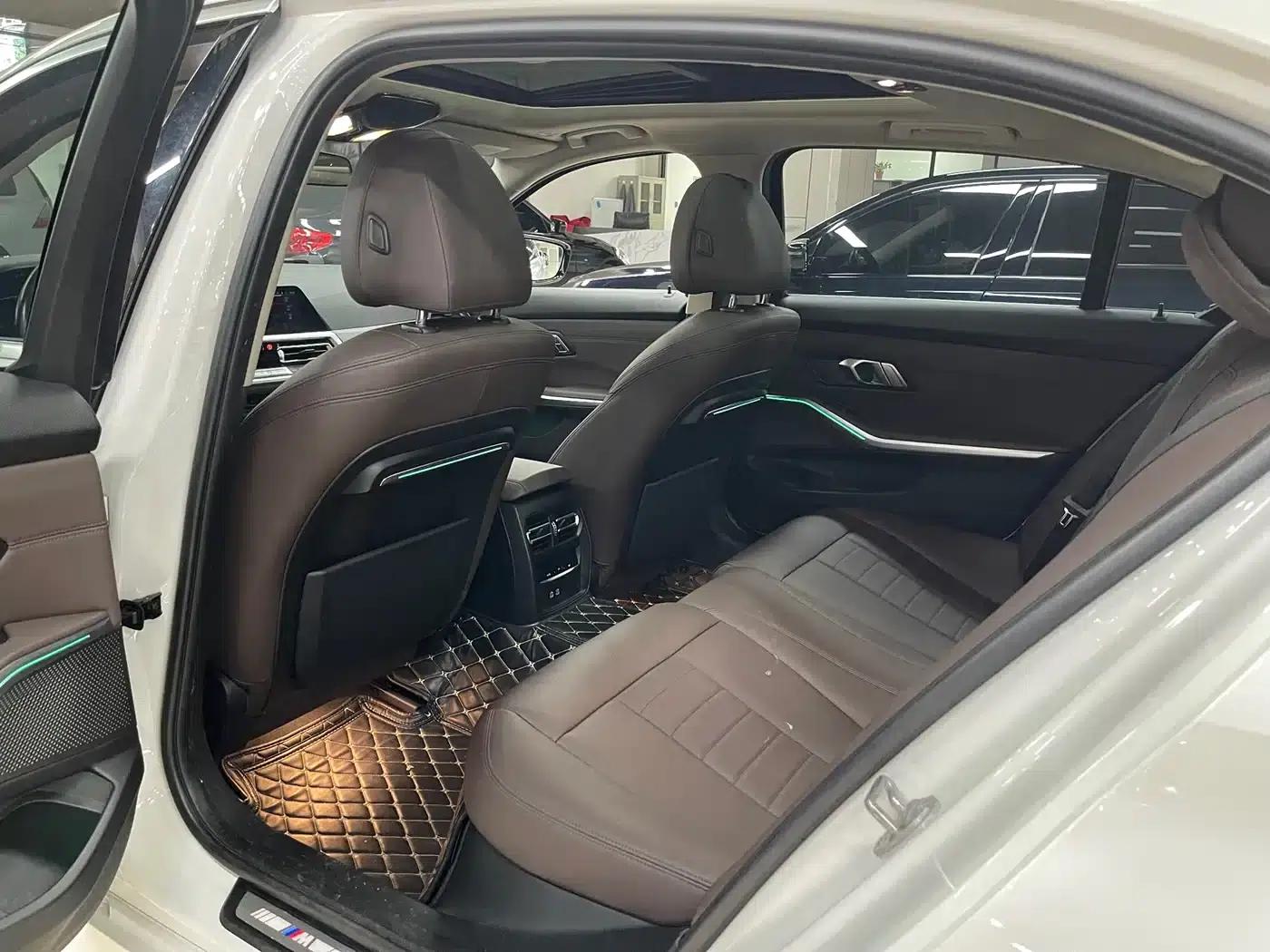 2020 BMW 3 Series 325Li M Sport Package — миниатюра 4