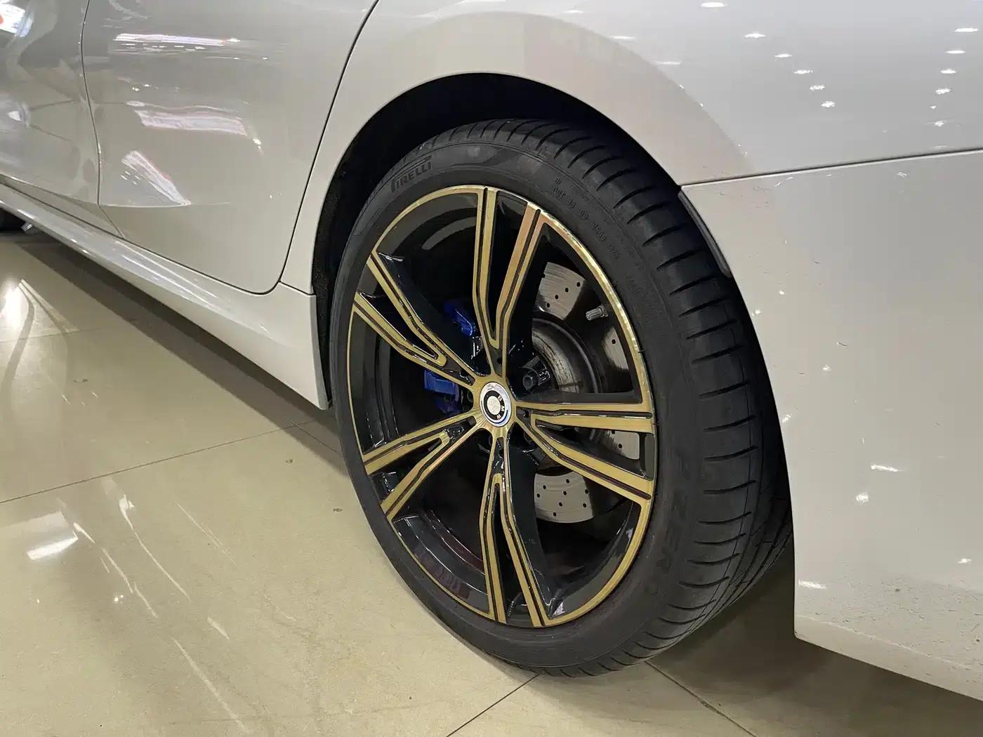 2020 BMW 3 Series 325Li M Sport Package — миниатюра 5