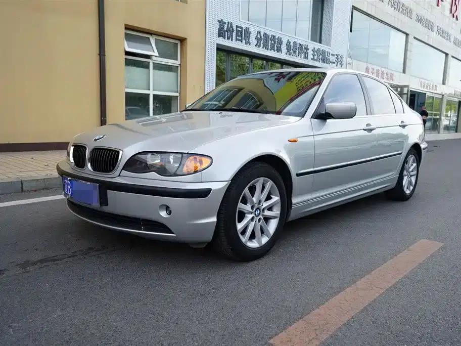 BMW 3 Series 2005 325i Leading Edition — миниатюра 1