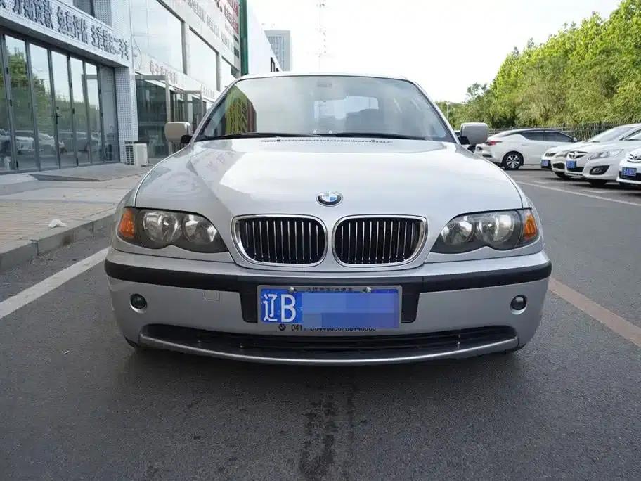 BMW 3 Series 2005 325i Leading Edition — миниатюра 2