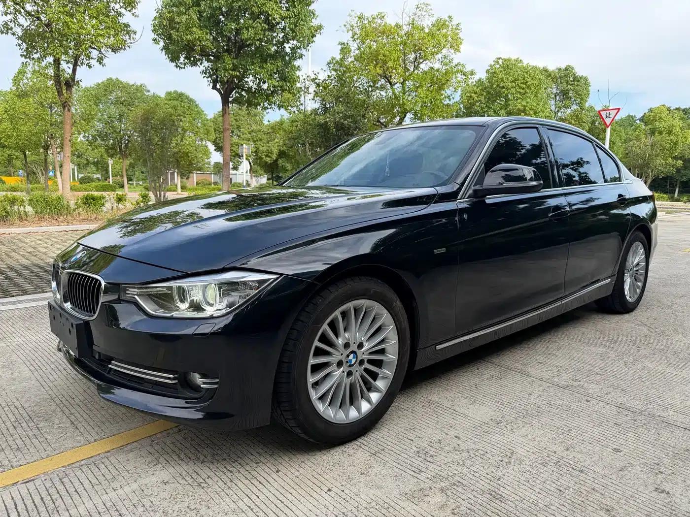 2013 BMW 3 Series Facelift 320Li Luxury Design Package — миниатюра 1