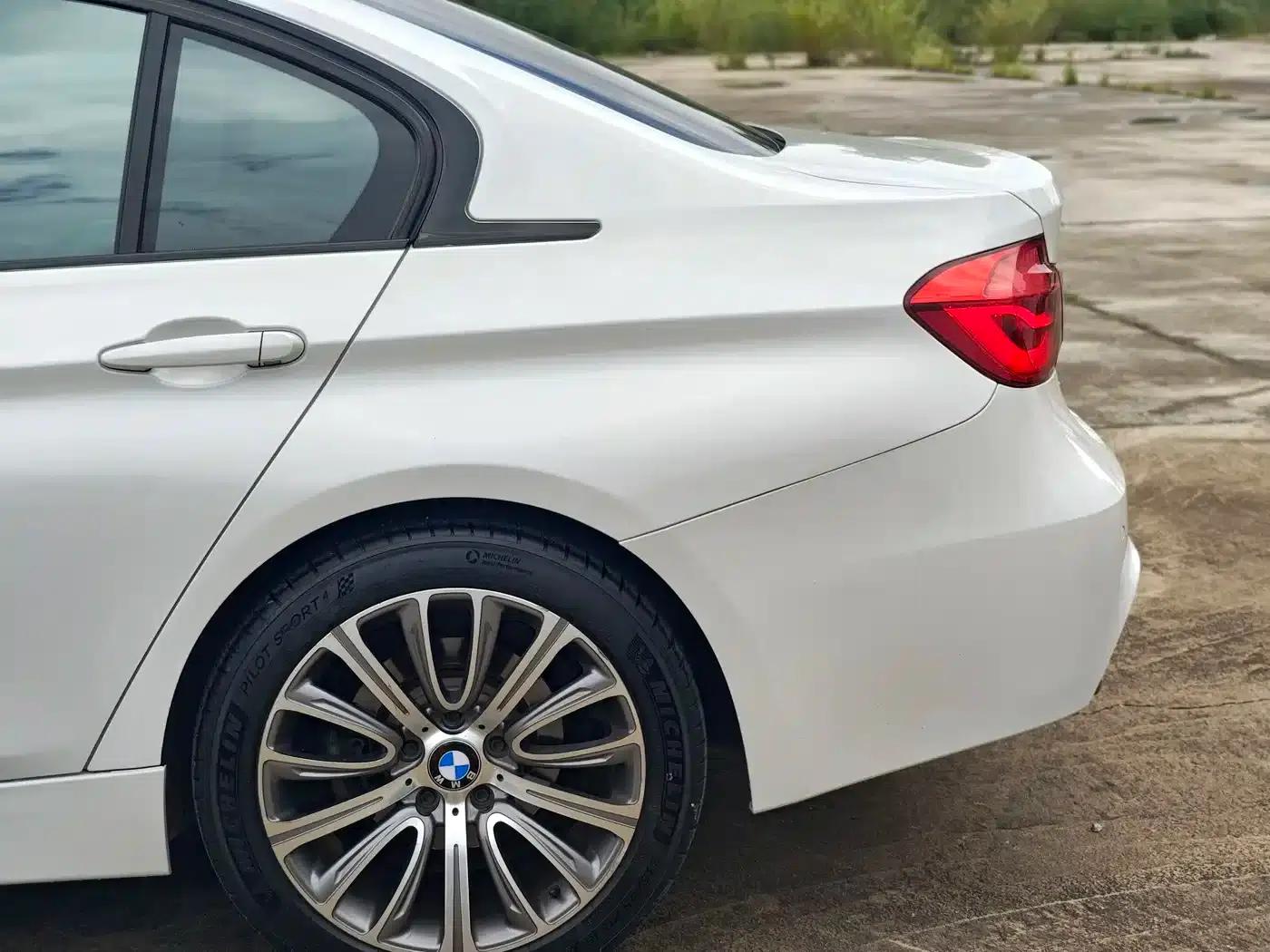 BMW 3 Series 2019 320Li Fashion Edition — миниатюра 11