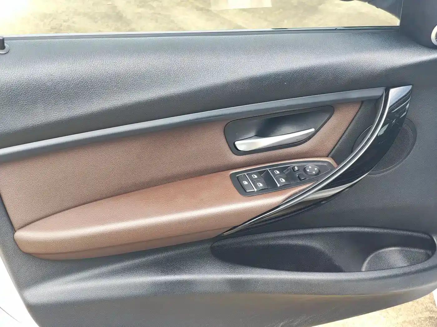 BMW 3 Series 2019 320Li Fashion Edition — миниатюра 14