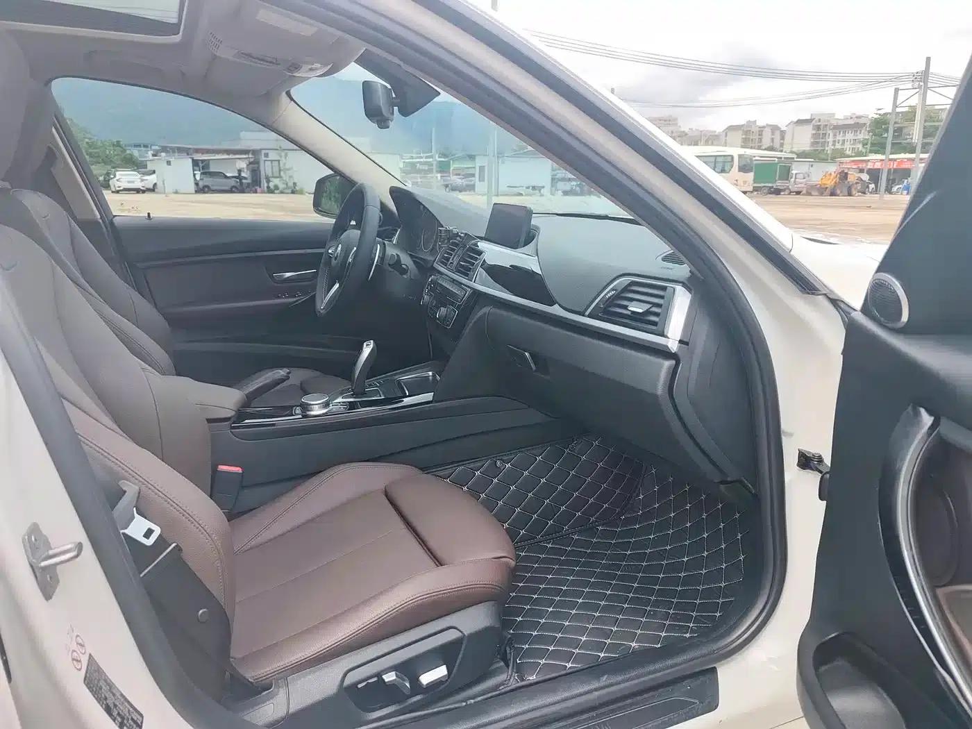 BMW 3 Series 2019 320Li Fashion Edition — миниатюра 17