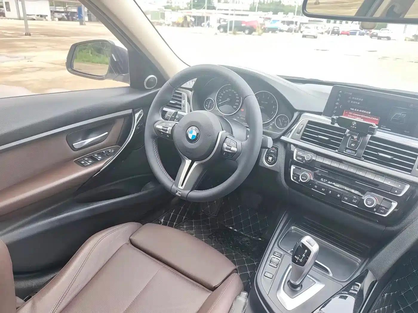 BMW 3 Series 2019 320Li Fashion Edition — миниатюра 18