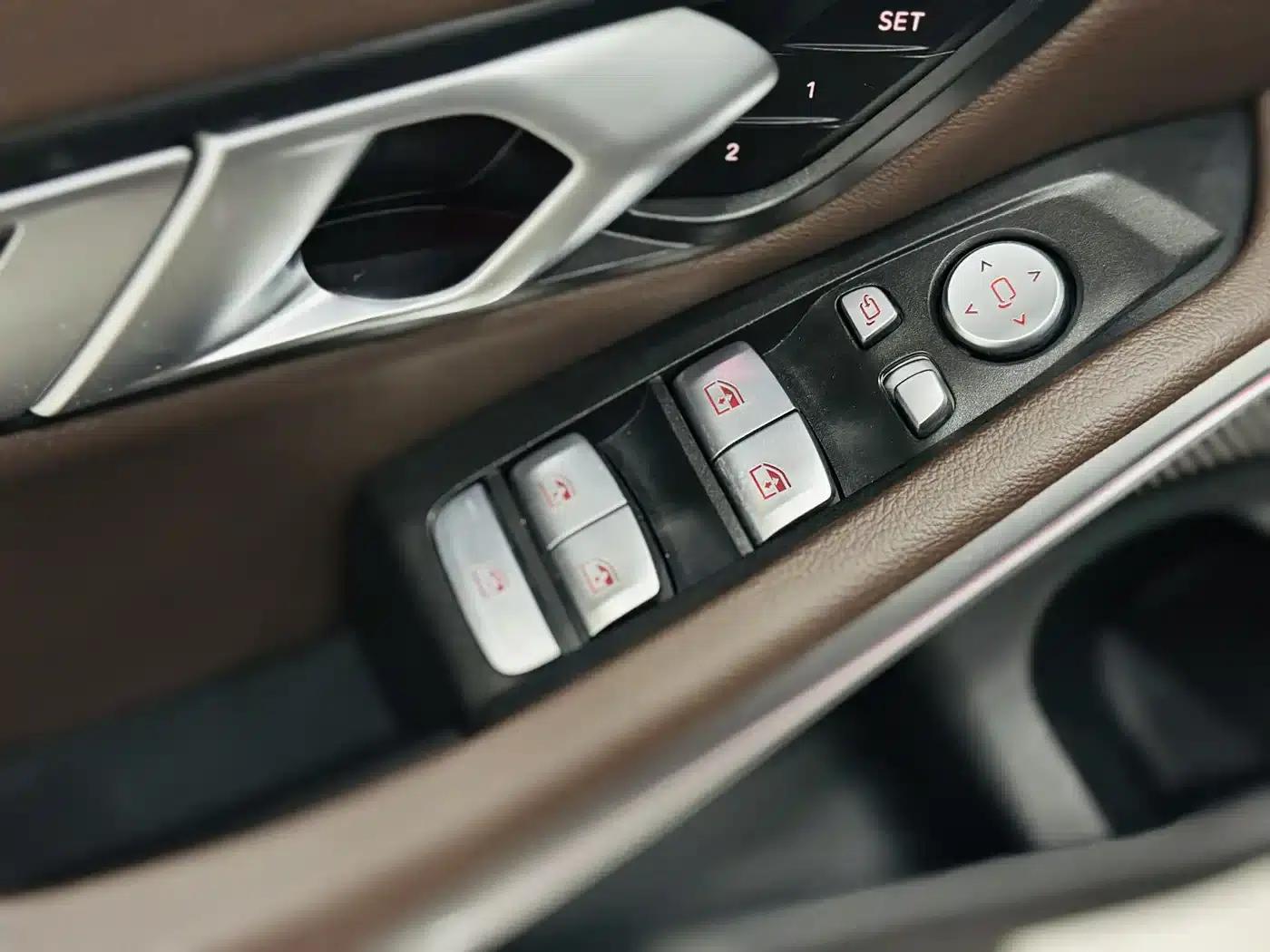 2023 BMW 3 Series 325Li M Sport Package — миниатюра 13