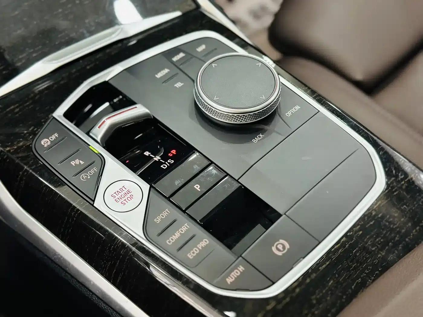 2023 BMW 3 Series 325Li M Sport Package — миниатюра 15
