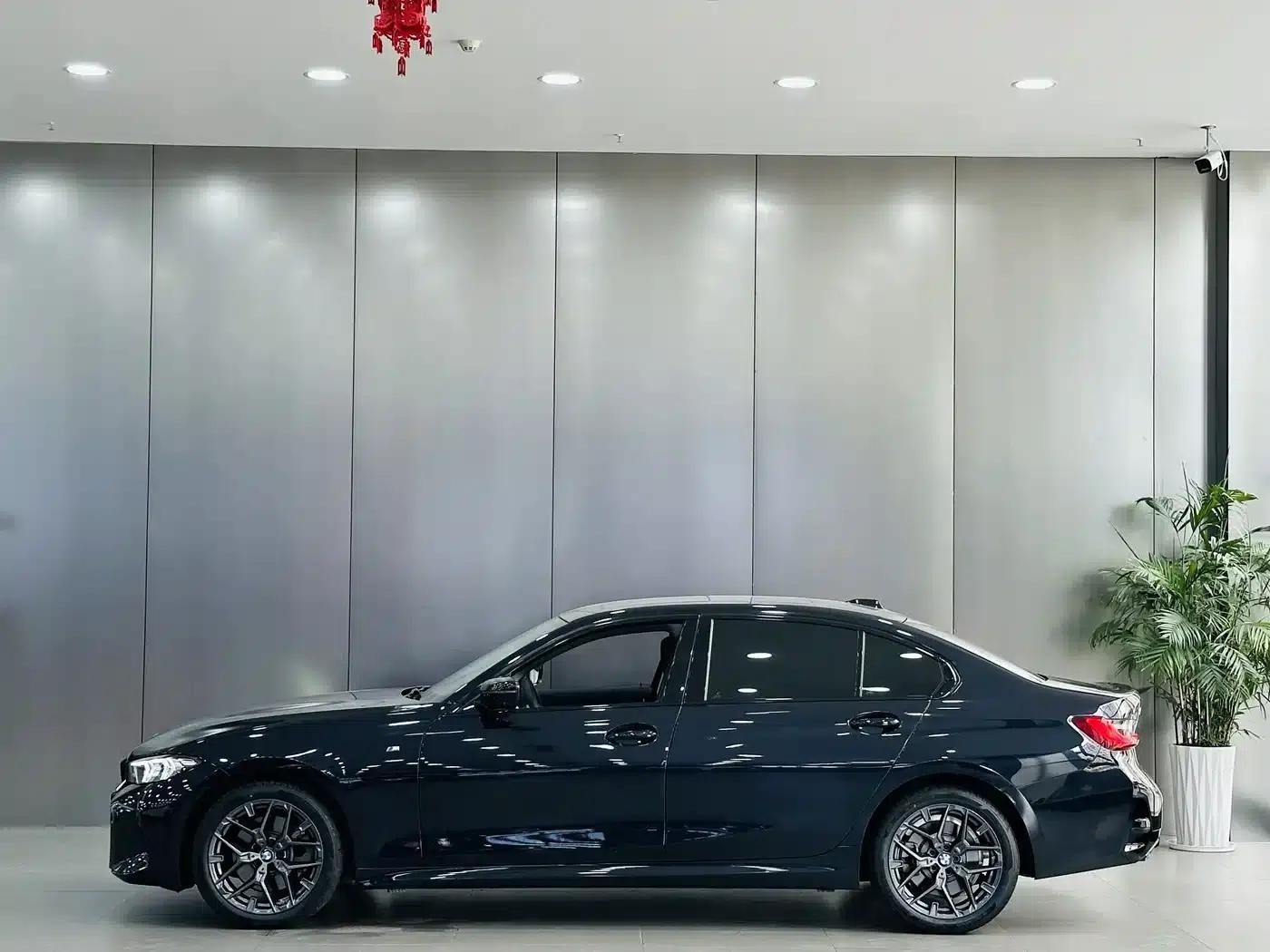 2025 BMW 3 Series 330Li M Sport Shadow Edition — миниатюра 7