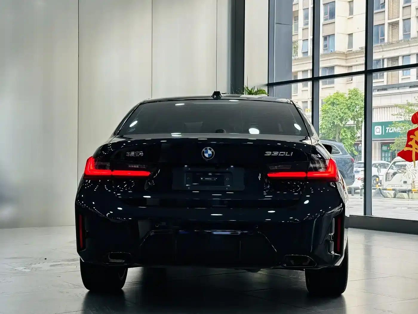 2025 BMW 3 Series 330Li M Sport Shadow Edition — миниатюра 9