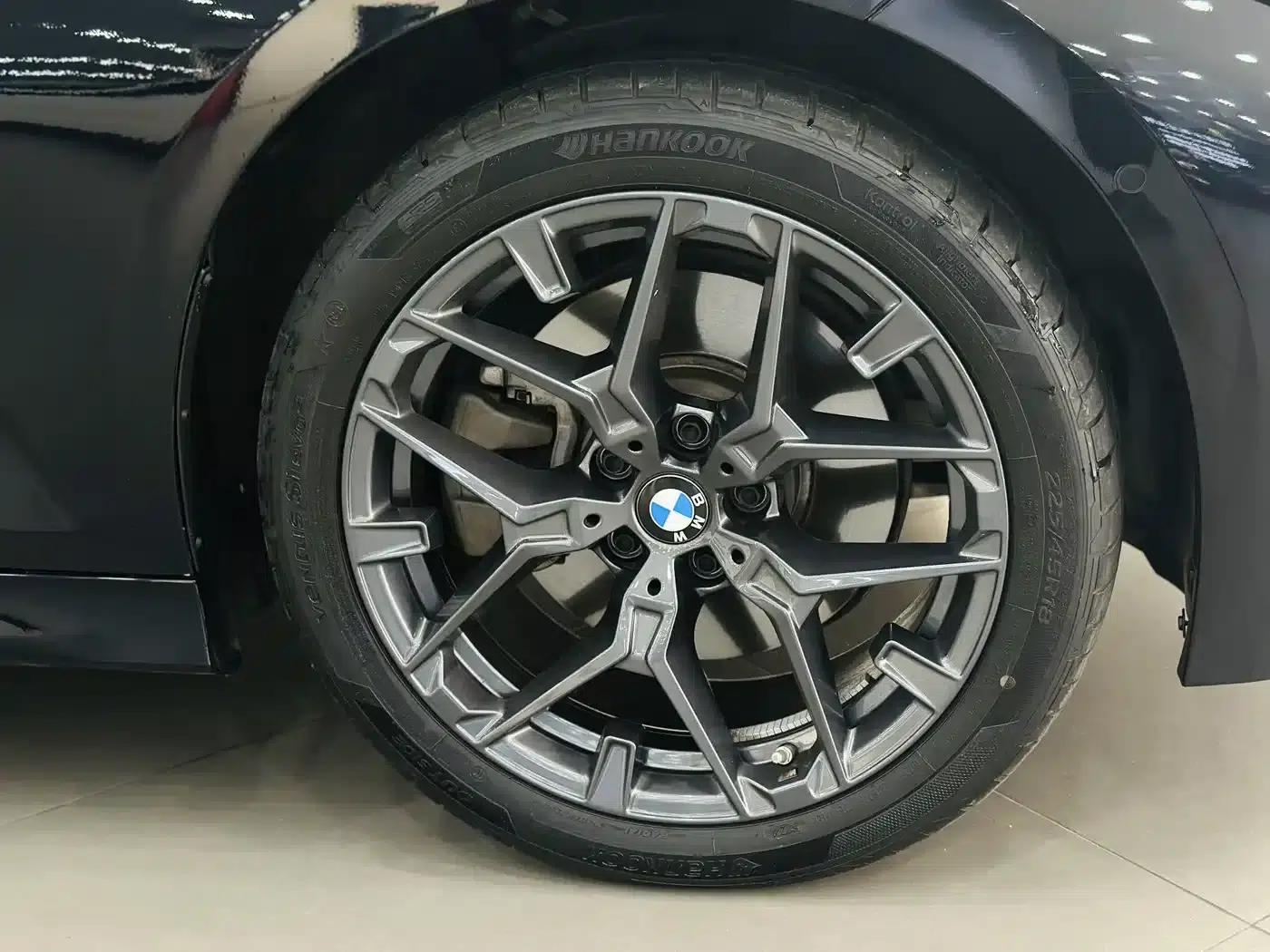 2025 BMW 3 Series 330Li M Sport Shadow Edition — миниатюра 10