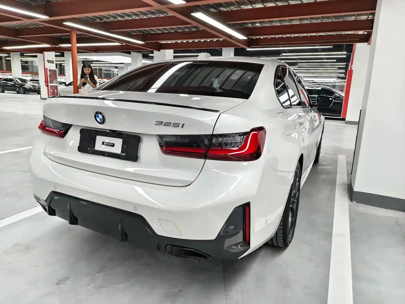 2023 BMW 3 Series 325i M Sport Shadow Edition — миниатюра 12