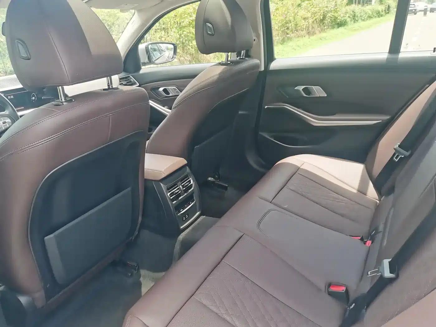 2022 BMW 3 Series 320i Sport Package — миниатюра 11