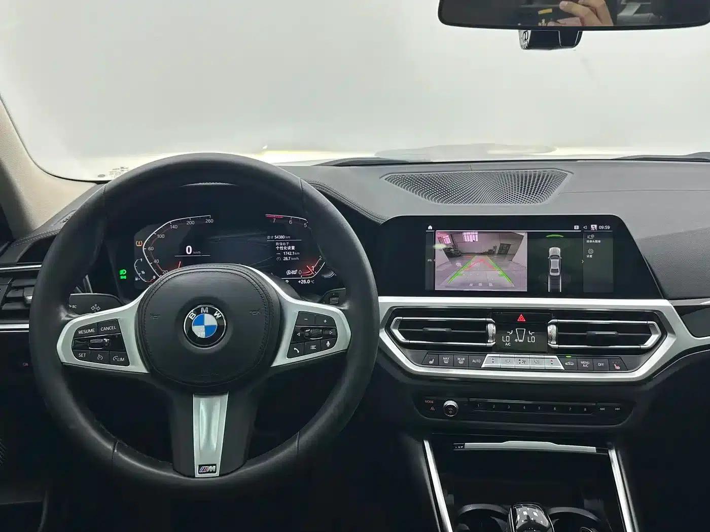 2022 BMW 3 Series 320Li M Sport Package — миниатюра 11