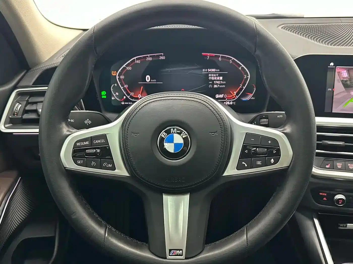 2022 BMW 3 Series 320Li M Sport Package — миниатюра 12