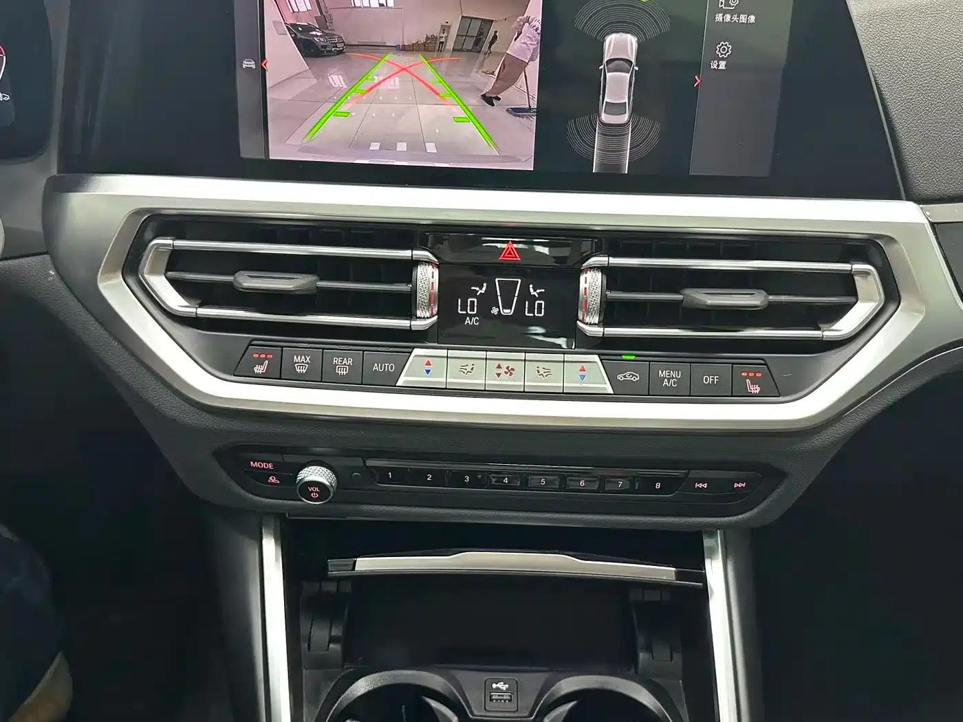 2022 BMW 3 Series 320Li M Sport Package — миниатюра 14