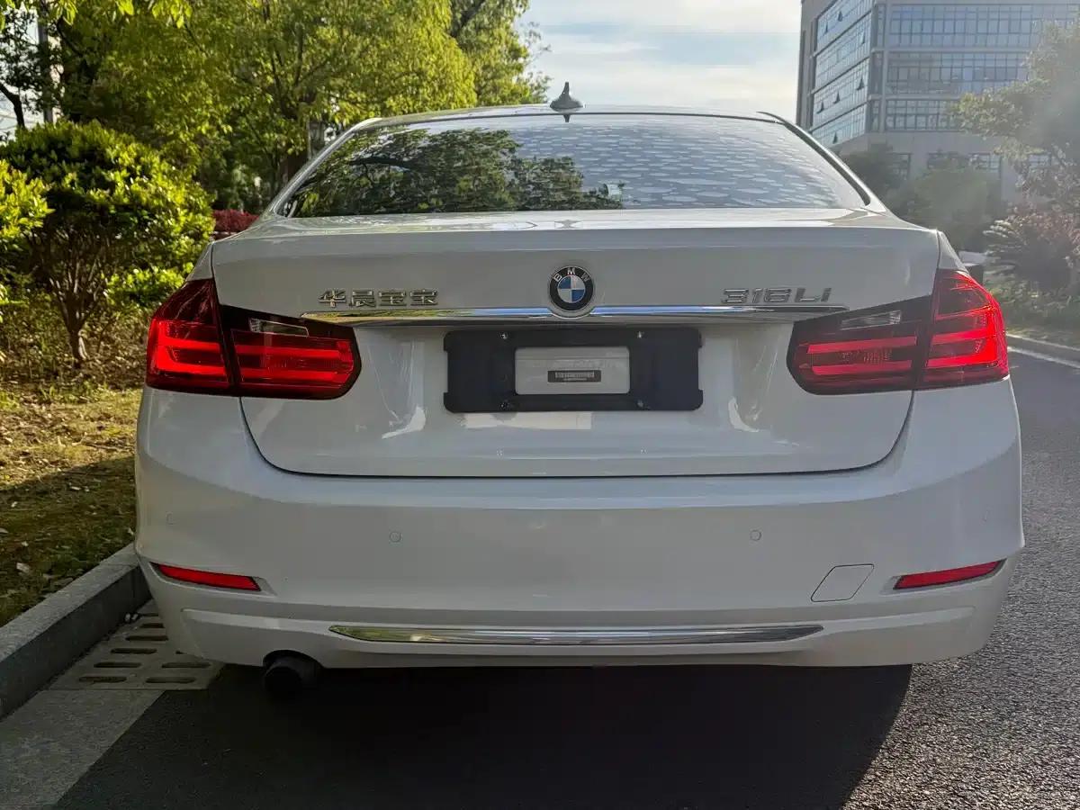 BMW 3 Series 2015 316Li Fashion Edition — миниатюра 14
