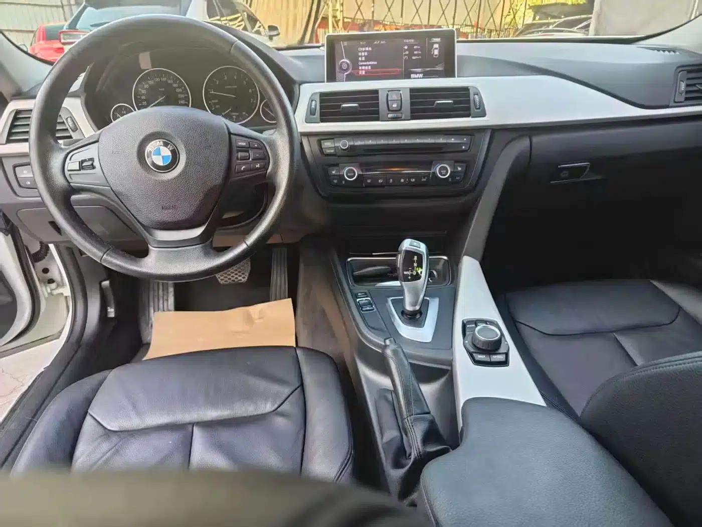 2014 BMW 3 Series 320i Fashion Edition — миниатюра 7