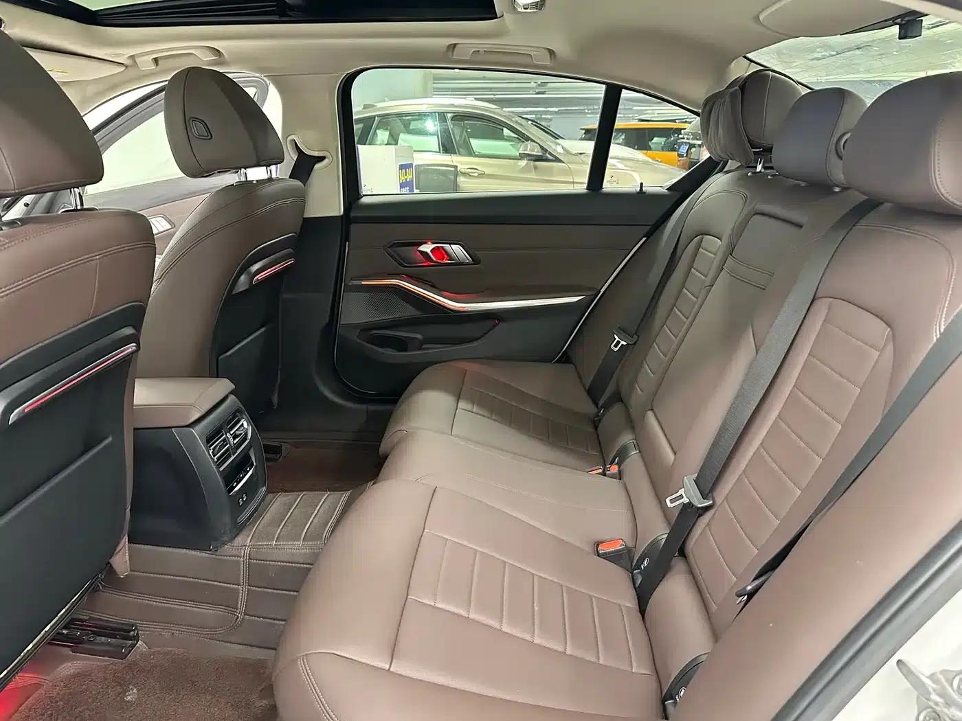 2020 BMW 3 Series 320Li M Sport Package — миниатюра 14