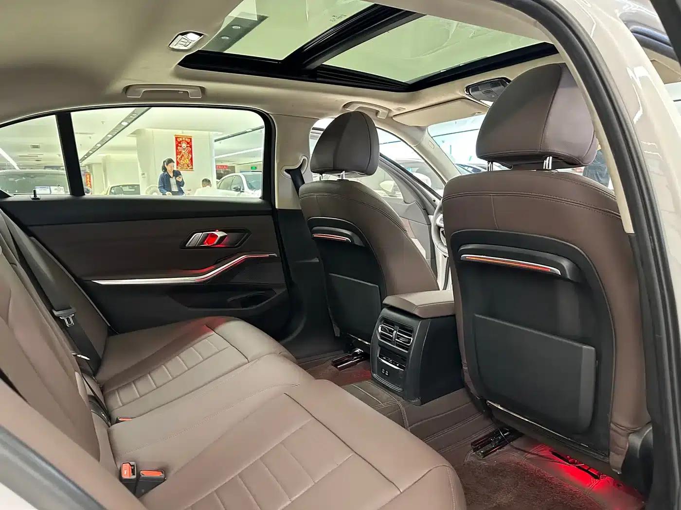 2020 BMW 3 Series 320Li M Sport Package — миниатюра 15