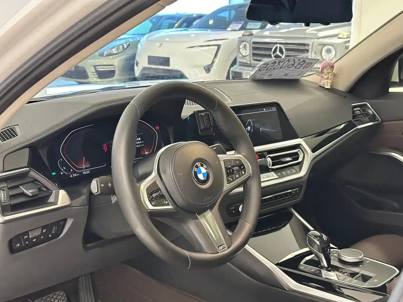2020 BMW 3 Series 320Li M Sport Package — миниатюра 10