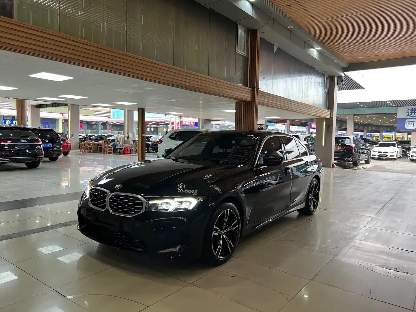 2024 BMW 3 Series 325i M Sport Package — миниатюра 1