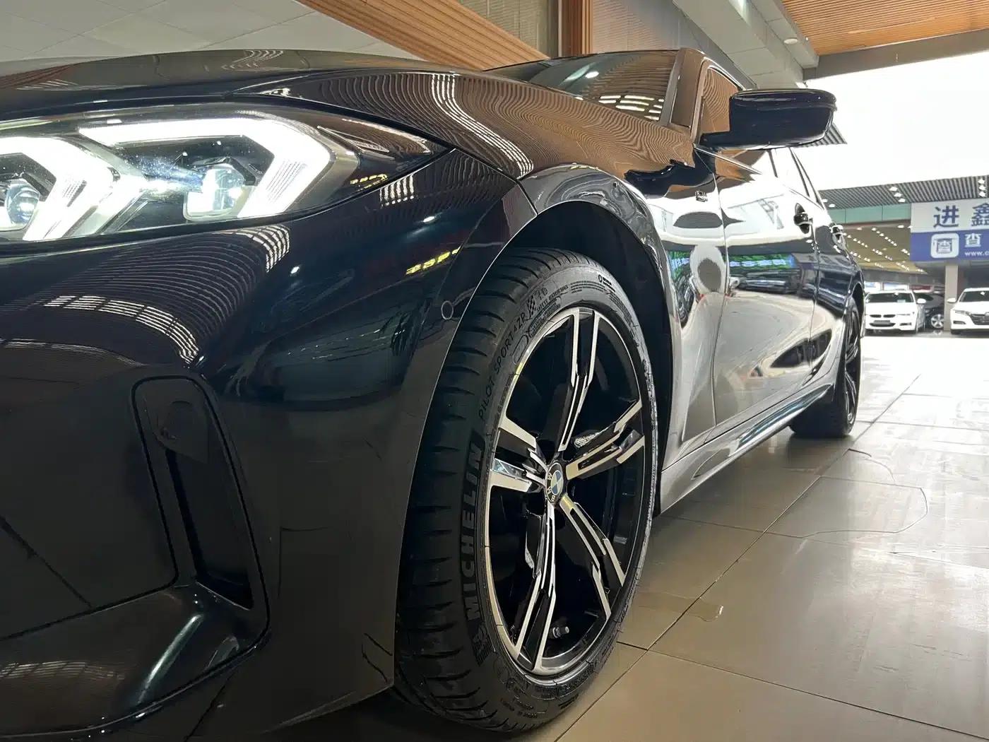 2024 BMW 3 Series 325i M Sport Package — миниатюра 15