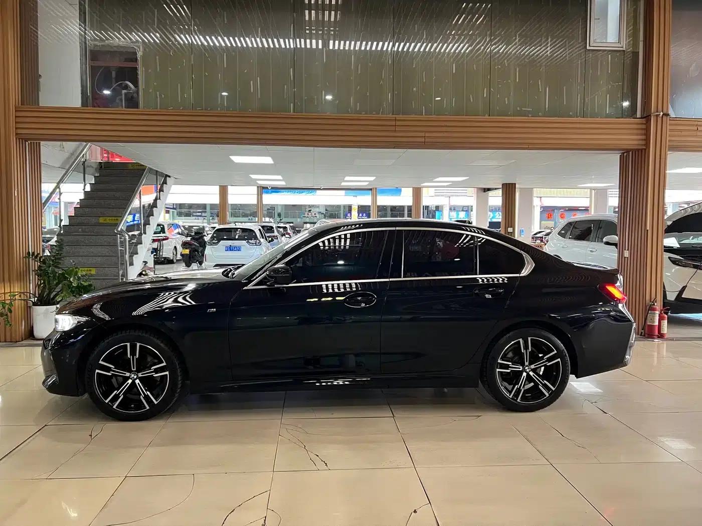 2024 BMW 3 Series 325i M Sport Package — миниатюра 3