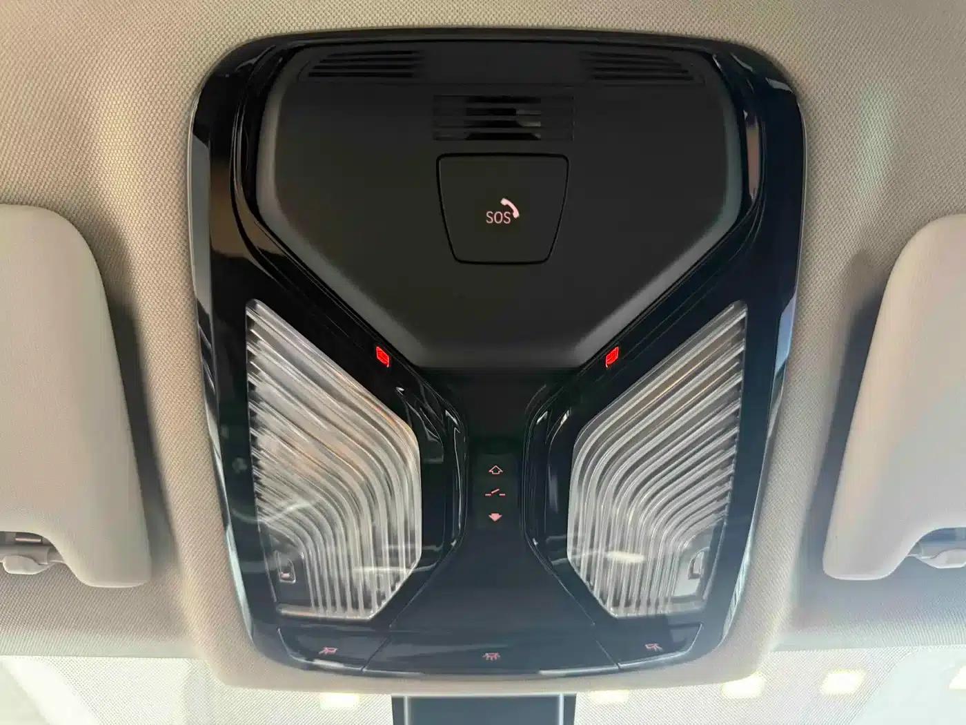 2023 BMW 3 Series 320Li M Sport Package — миниатюра 12