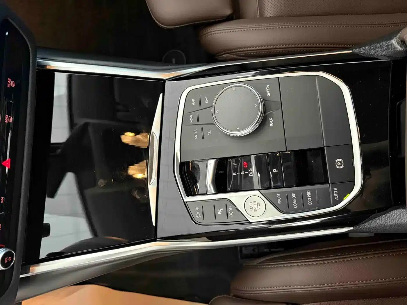 2023 BMW 3 Series 320Li M Sport Package — миниатюра 13