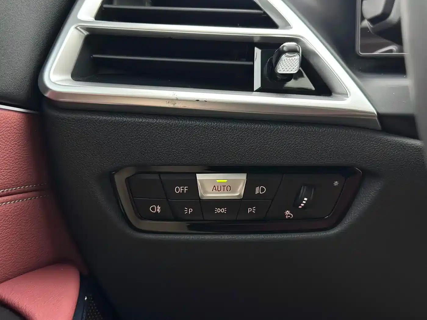 2025 BMW 3 Series 325Li M Sport Package — миниатюра 8