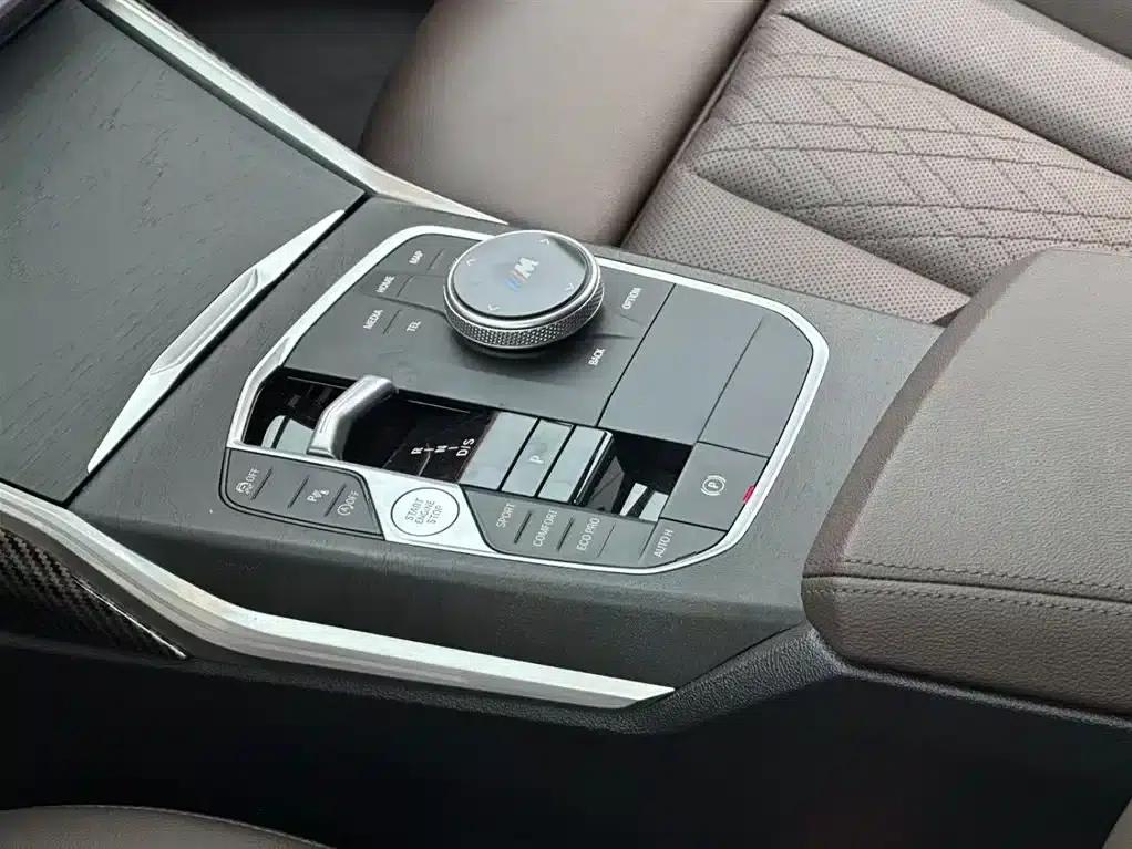 2024 BMW 3 Series 325i M Sport Package — миниатюра 11