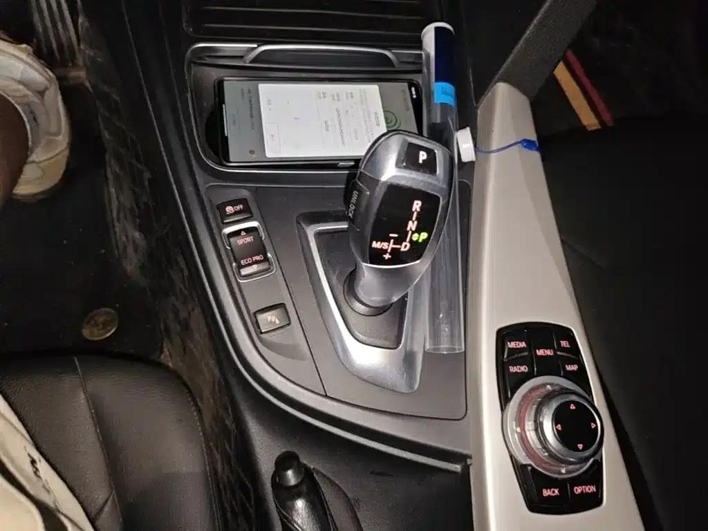 2016 BMW 3 Series 320Li Fashion Edition — миниатюра 14