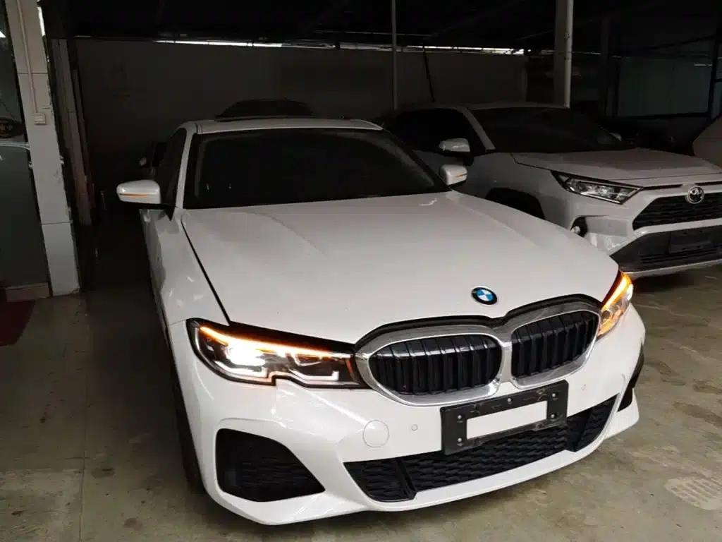 2022 BMW 3 Series 325Li M Sport Package — миниатюра 4