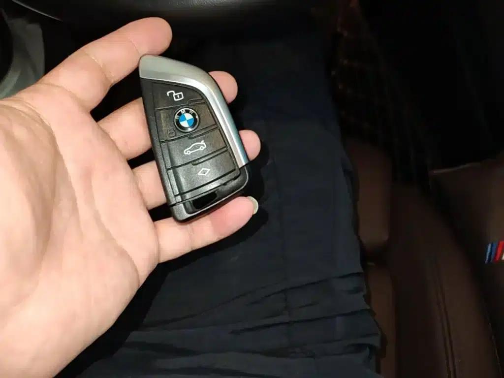 2022 BMW 3 Series 325Li M Sport Package — миниатюра 9