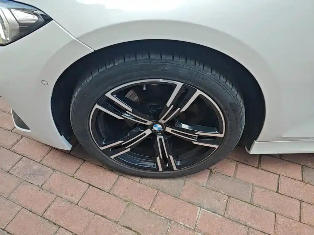 2023 BMW 3 Series 325i M Sport Package — миниатюра 23