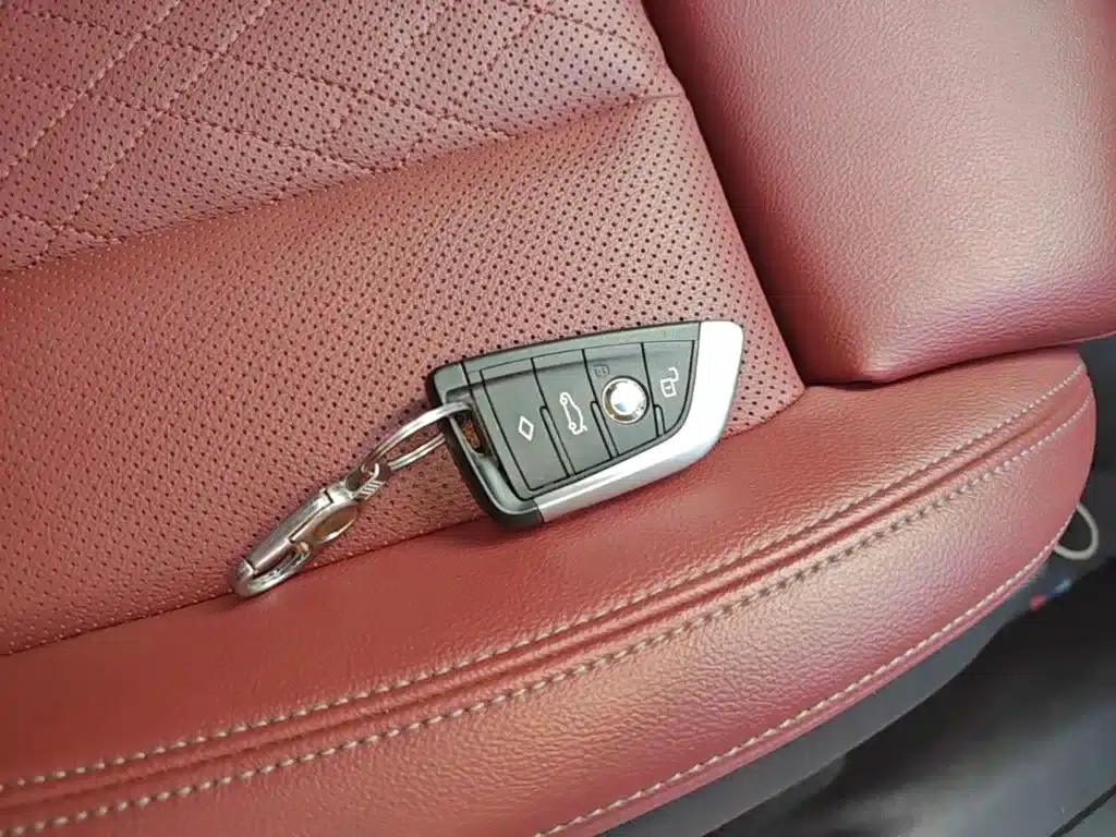 2023 BMW 3 Series 325i M Sport Package — миниатюра 9