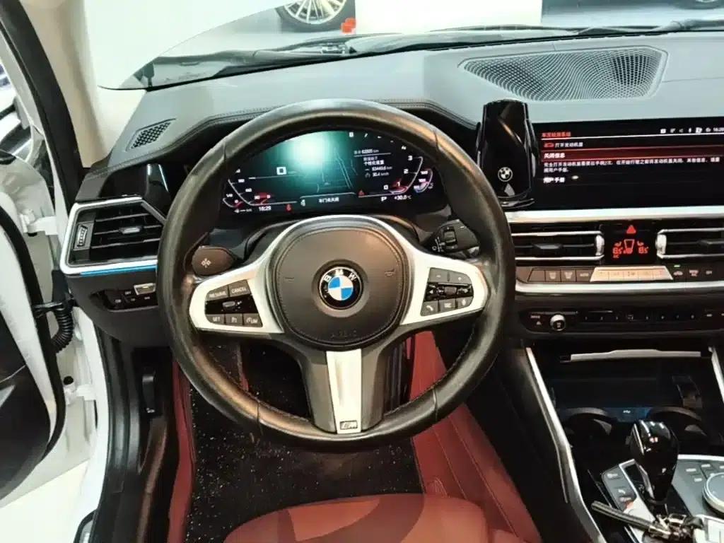2022 BMW 3 Series Facelift 320Li M Sport Package — миниатюра 11