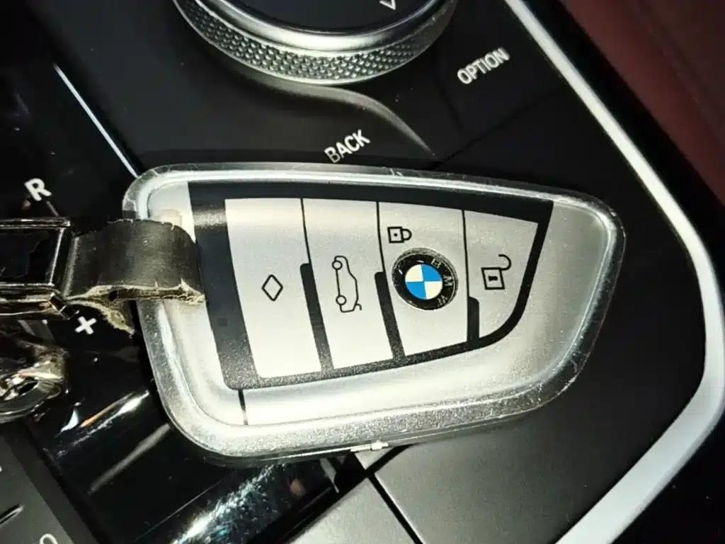 2022 BMW 3 Series Facelift 320Li M Sport Package — миниатюра 9