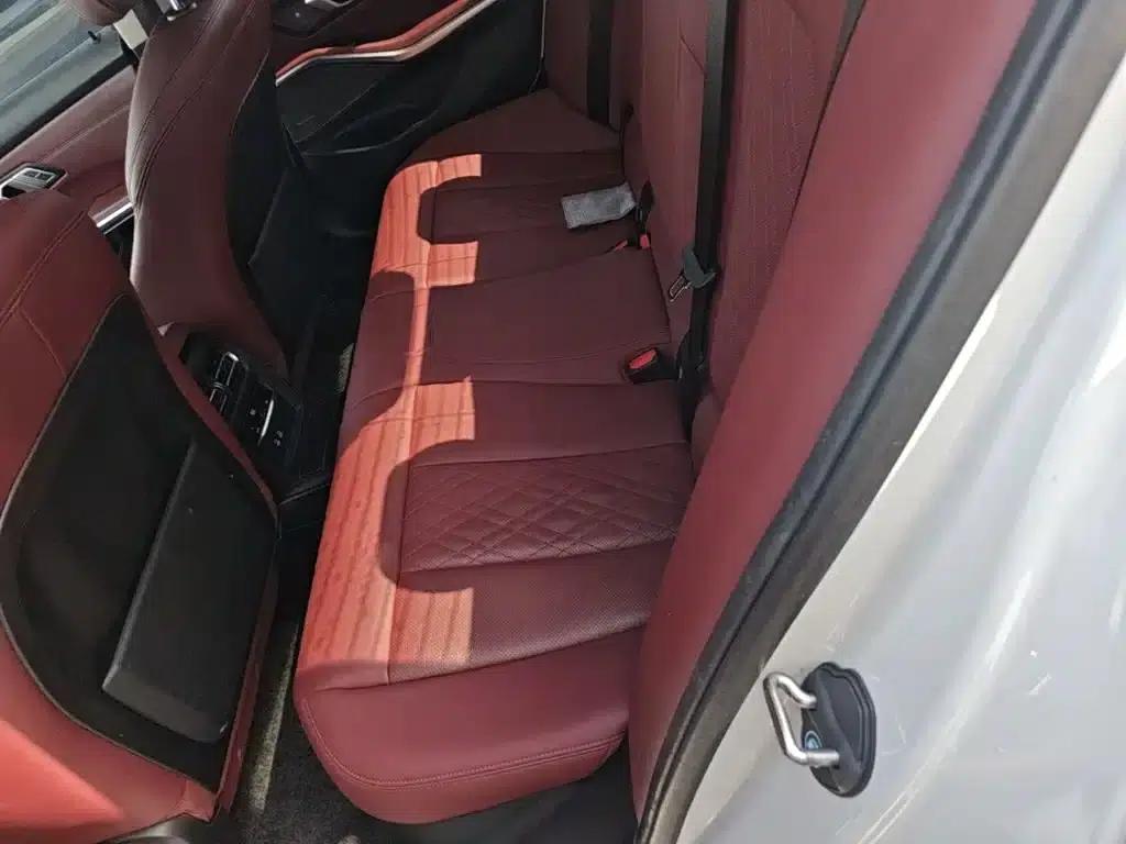 2022 BMW 3 Series 325i M Sport Shadow Edition — миниатюра 17