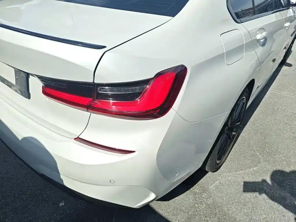 2022 BMW 3 Series 325i M Sport Shadow Edition — миниатюра 8