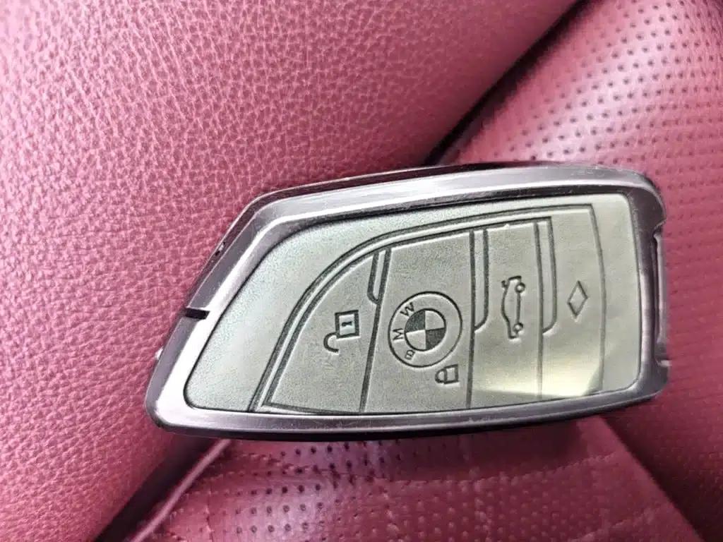 2023 BMW 3 Series 325Li M Sport Shadow Edition — миниатюра 9