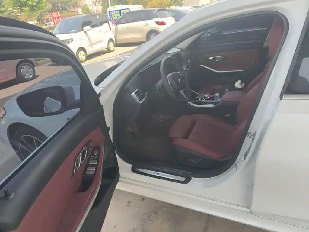 2024 BMW 3 Series 320Li M Sport Package — миниатюра 12