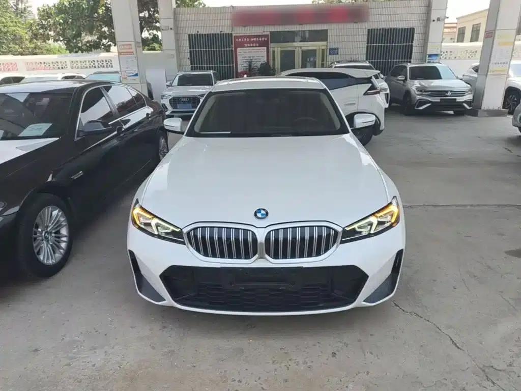 2024 BMW 3 Series 320Li M Sport Package — миниатюра 3
