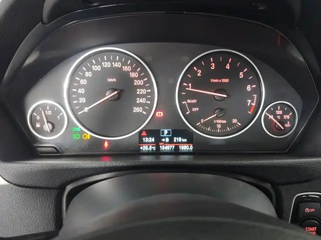 BMW 3 Series 2015 320Li Super Enjoyment Edition Fashion Model — миниатюра 12