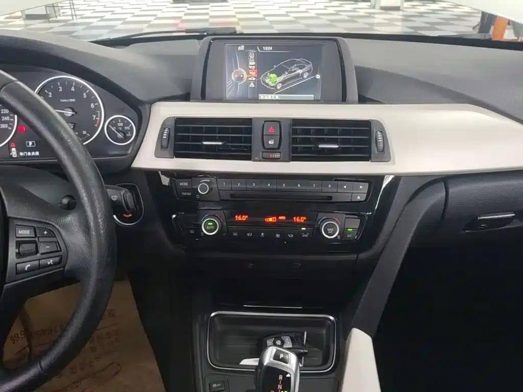 BMW 3 Series 2015 320Li Super Enjoyment Edition Fashion Model — миниатюра 13