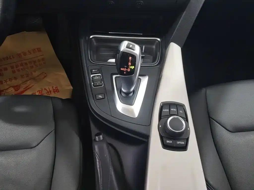 BMW 3 Series 2015 320Li Super Enjoyment Edition Fashion Model — миниатюра 14