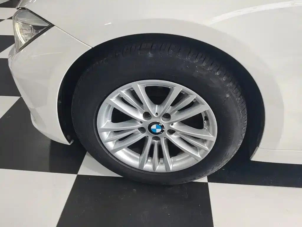 BMW 3 Series 2015 320Li Super Enjoyment Edition Fashion Model — миниатюра 23