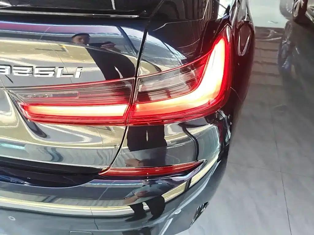 2022 BMW 3 Series 325Li M Sport Shadow Edition — миниатюра 8