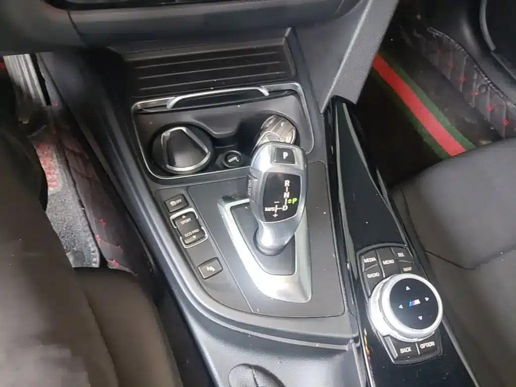2016 BMW 3 Series 320Li Fashion Edition — миниатюра 14