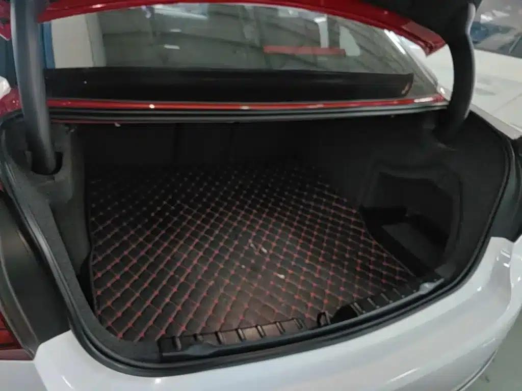 2018 BMW 3 Series 318Li — миниатюра 15